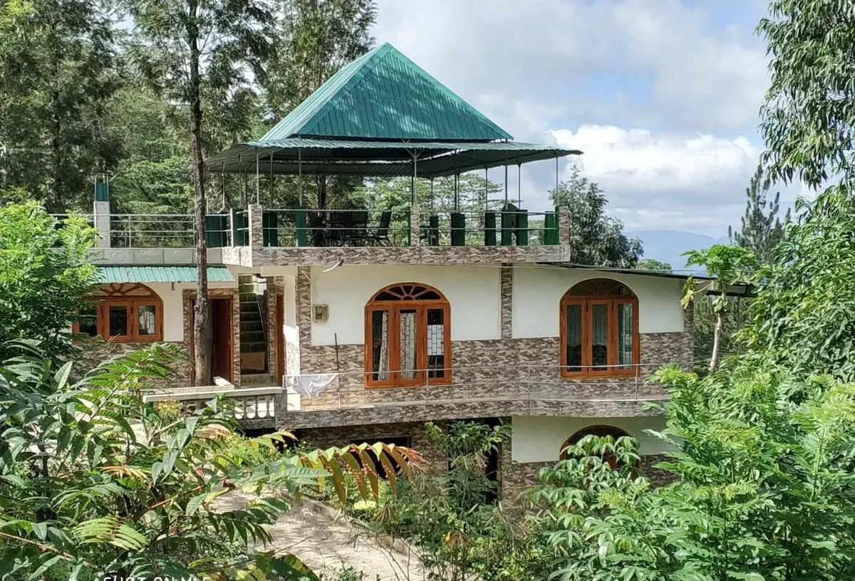 The front of the bungalow and its entrance