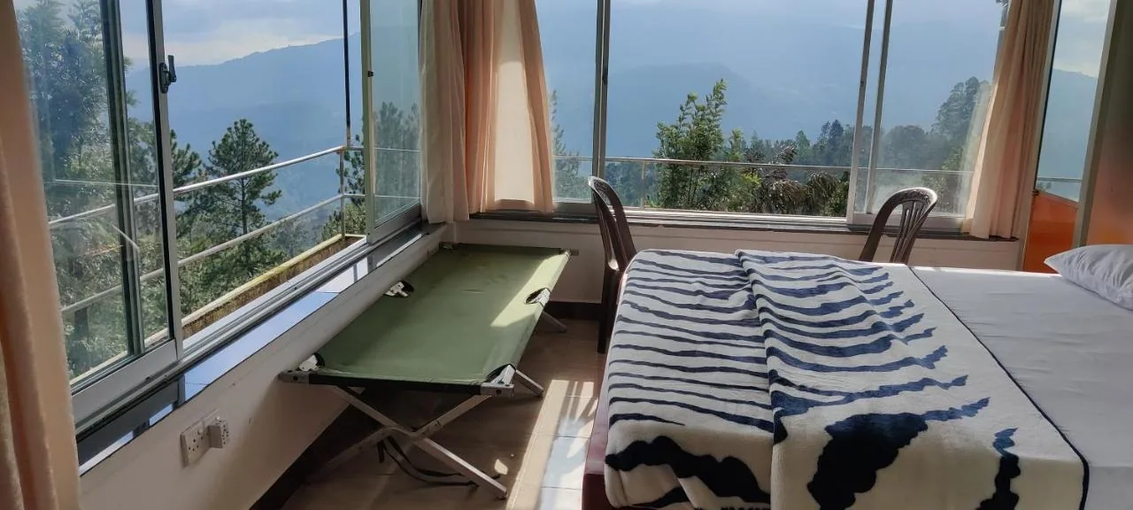 Camera familiare con vista sulle montagne · 2
